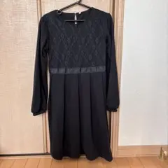黒のレース付き長袖ワンピース　150サイズ