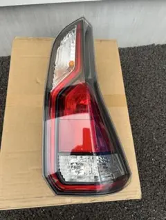 日産セレナ　純正テールランプ左　 2026年最新】セレナ(C27) 純正テールライト商品一覧 - Yahoo!オークション