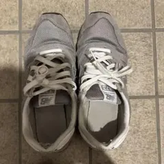 New Balance 373 スニーカー グレーのサムネイル