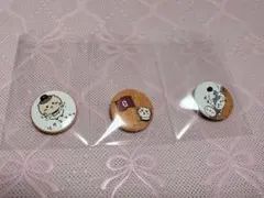 ② ちいかわ　読売ジャイアンツ　缶バッジ　ハチワレ　くりまんじゅう　シーサー