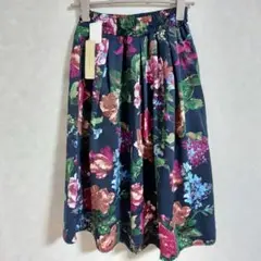 【新品未使用品】花柄　スカート　裏地付き