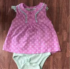 カーターズ夏用ロンパース