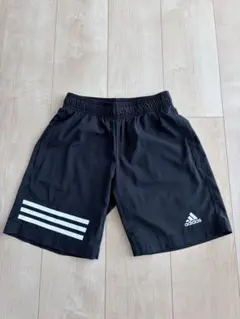 adidas ショートパンツ　150cm