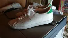 アディダス スタンスミスタイプ スニーカー