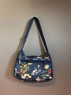 LeSportsac レスポートサック花柄ネイビーショルダーバッグ