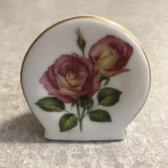 バラ柄陶器製一輪挿し(バラ柄の専用化粧箱付き)