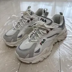 FILA フィラ ダッドスニーカー ホワイト グレー 26.0cmのサムネイル