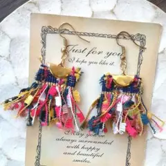 再販36⭐　赤　フリンジ　カラフル　ピアス　イヤリング　夏　タッセル　ネイティブ