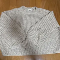 ベージュ ニットセーター 長袖