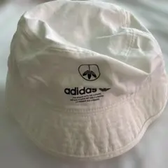 adidas アディダス ホワイト　 バケハ