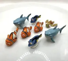 ファインディングニモ ミニフィギュア 8点セット ピクサー まとめ売りのサムネイル