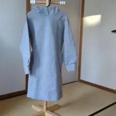 ユニクロ　パーカー付きトレーナー　140