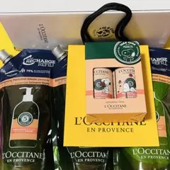 ロクシタン ファイブハーブス リペアリング ヘアケア商品とウッドパドルブラシ