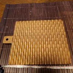 木製 波模様 鍋敷き 15cm x 20cm