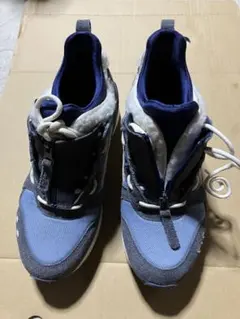 ASICS ボアスニーカー 23cm