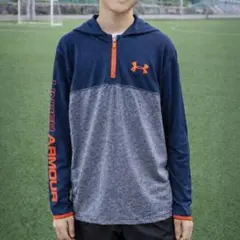 アンダーアーマー〔150〕ヒートギア素材◎薄手◎ハーフジップスポーツウェア