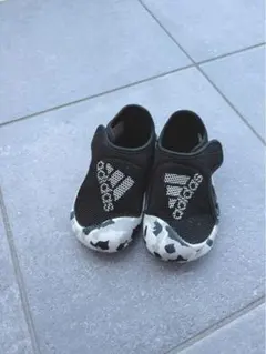 adidas ベビーサンダル