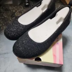 SKECHERS ブラック フラットシューズのサムネイル