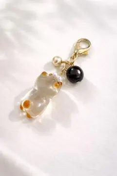 ぶら下がり揺れるネコのピアス　片方のみ