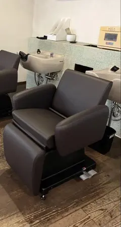 【新品購入9ヶ月】ALVIN-Sofa電動シャンプーチェア ビューティーガレージのサムネイル