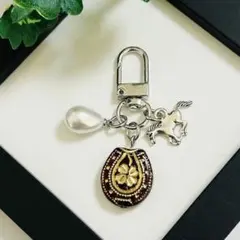 Item thumbnail for item 0f89c6fa-58dd-401d-a7bd-4a4ea3b2712b