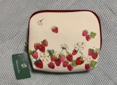 新品☆ アフタヌーンティーの苺柄ティッシュケースポーチ