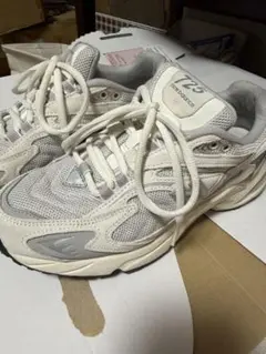 ニューバランス　ML725 スニーカー