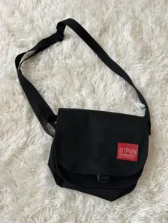 Manhattan Portage メッセンジャーバッグ 斜めがけ 黒 ブラック