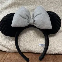 ディズニー　ミニーカチューシャ　シルバーリボン