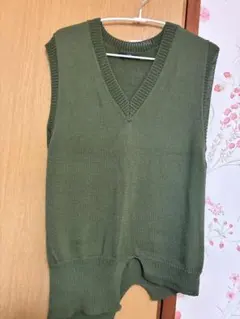 URBAN RESEARCH オリーブグリーン Vネックニットベスト