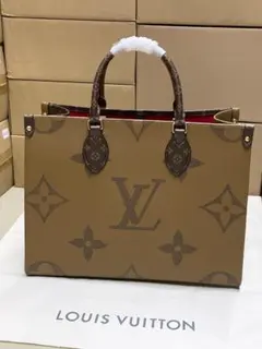 Louis Vuitton オンザゴー トートバッグのサムネイル
