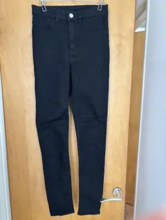 H &M 黒 スキニーパンツ XS