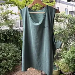 ま*ん様 ナイキ　DRI-FIT タンクトップ　XLサイズのサムネイル