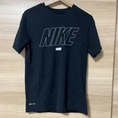 NIKE　Ꭲシャツ