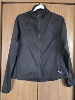 PUMA 黒 ジッパー付きジャケット　トレーニングウエア　ジャージ
