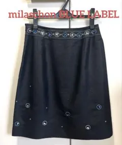 [お値下げ]milaschon BLUE LABEL ビーズ装飾付き黒スカートのサムネイル