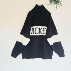 人気デザイン★タートルネック　セーター　ロゴ入りニット　黒　白　ゆったり