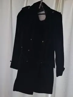 黒のダブルブレストベルベットコートのサムネイル