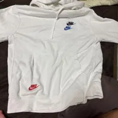 NIKE ホワイト フード付きパーカー