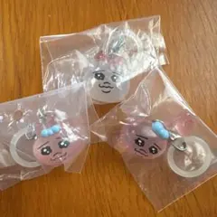 おぱんちゅうさぎ　めじるしアクセサリー