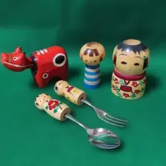 こけしスプーンフォークセット 木製郷土玩具セットこけし(大)蔦衛 こけし赤ベコ