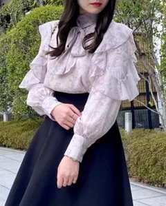 INGNI 袖フリル花柄シアーブラウス