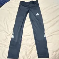 美品❣️adidas ブラックレギンス 3本ストライプ　150センチ