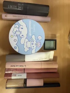 A'pieu シナモロール フェイスパウダー他 プチプラコスメまとめ売りのサムネイル