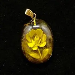 257遺品整理品　ペンダントトップ　鼈甲？　ベッコウ？　ゴールド？　金？