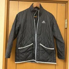 adidas ネイビー キルティングジャケット 140