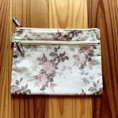 【ローラアシュレイ】Laura Ashley 花柄 フラットポーチ