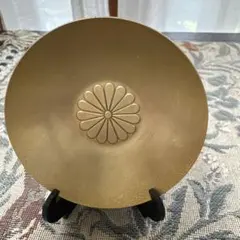 金属製 三つ葉の紋様 プレート 金属製 三つ葉の紋様 プレート - メルカリ