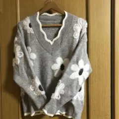 花柄 Vネック 長袖ニット グレー