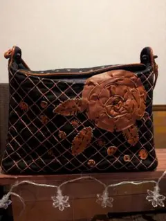 花装飾 スタッズ付き ショルダーバッグ